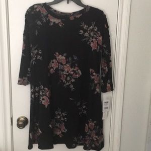 Three Hearts Tunic Top Womens Medium Black Pink Floral Soft Knit